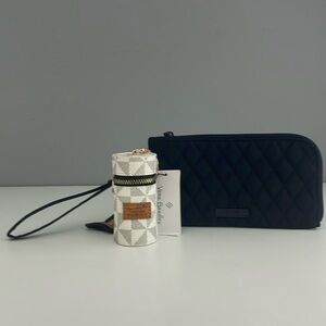 NWT Vera Bradley Wristlet with bag charm